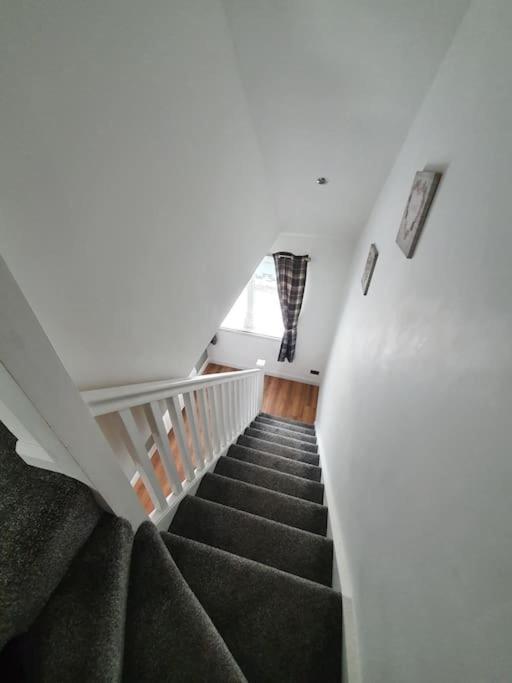 Fort William Lovely Flat Central Location 外观 照片