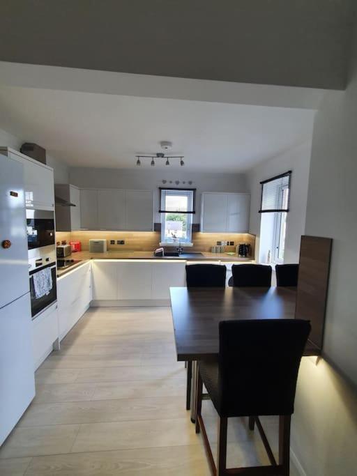 Fort William Lovely Flat Central Location 外观 照片